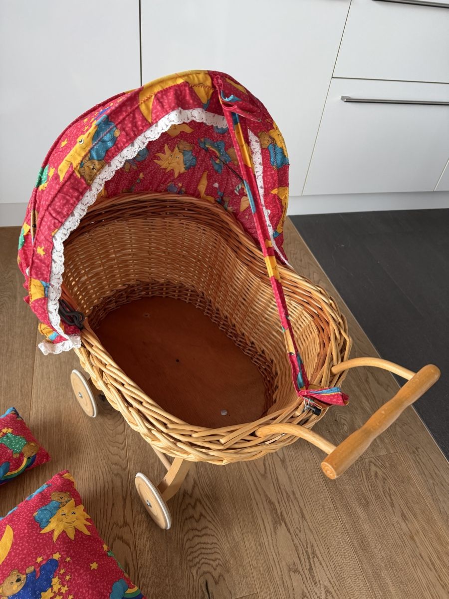Carrozzine per bambole: Puppenwagen aus Weide – Usato da Zug venduto da kuba1972 2