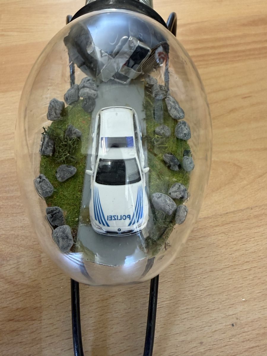 Tutte le decorazioni: Glühbirne mit Polizeiauto – Usato da Grenchen venduto da Bastet007 3