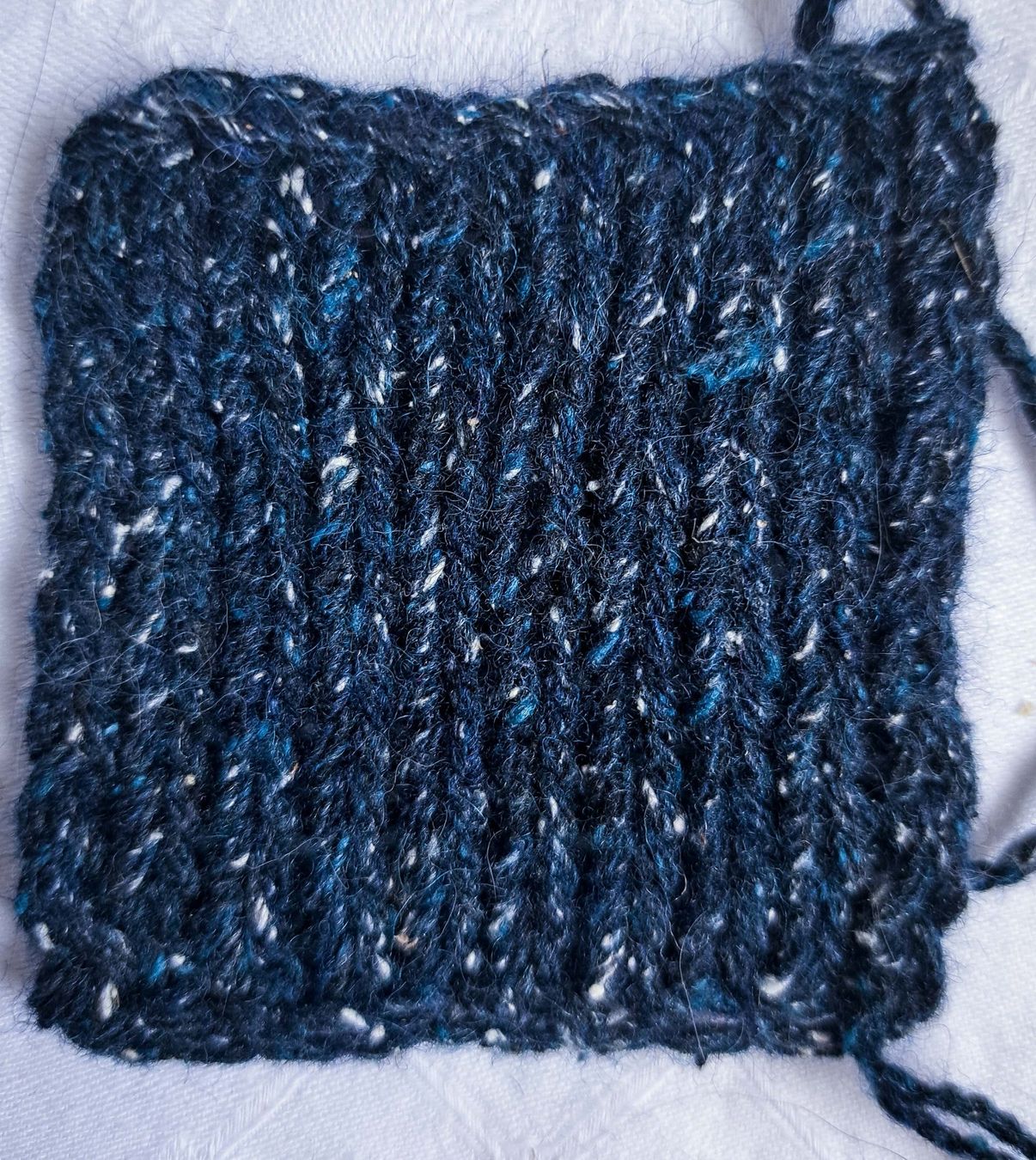 Wolle: 50g Wolle / Wildseide, dunkles Marineblau – Neu und originalverpackt aus Basel von Sweet-Yarns01 2