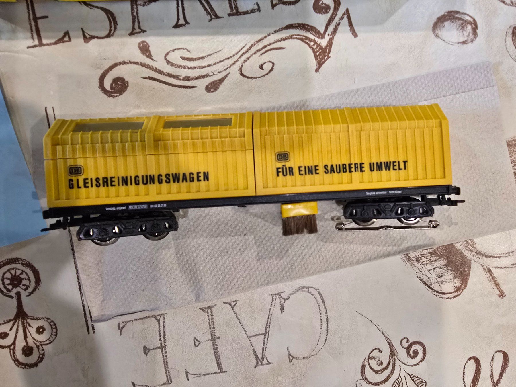 Lux-Modellbau Modelleisenbahnen: LUX H0 8820 Gleisstaubsauger analog / digital – Neu (gemäss Beschreibung) aus Mauren TG von Defrancesco 4