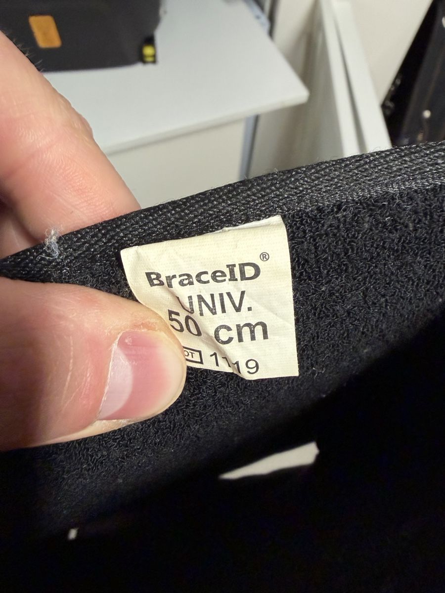 Medizinische Geräte: BraceID Knieschiene knee brace 50cm – Gebraucht aus Zürich von ant_sjm9 2