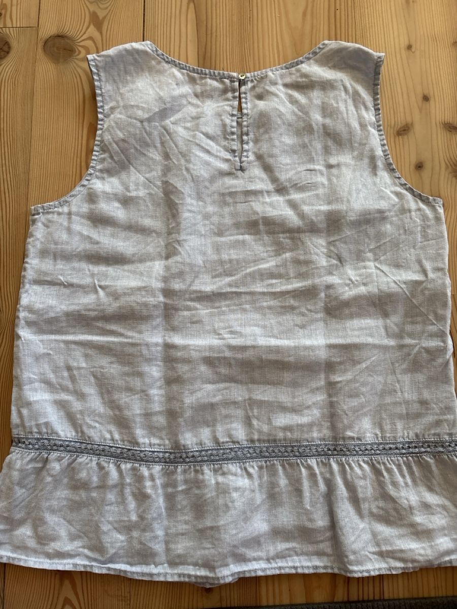 Tops: Top avec jolis détails bleu clair M/L – Gebraucht aus Arbaz von nin_zqc6 3
