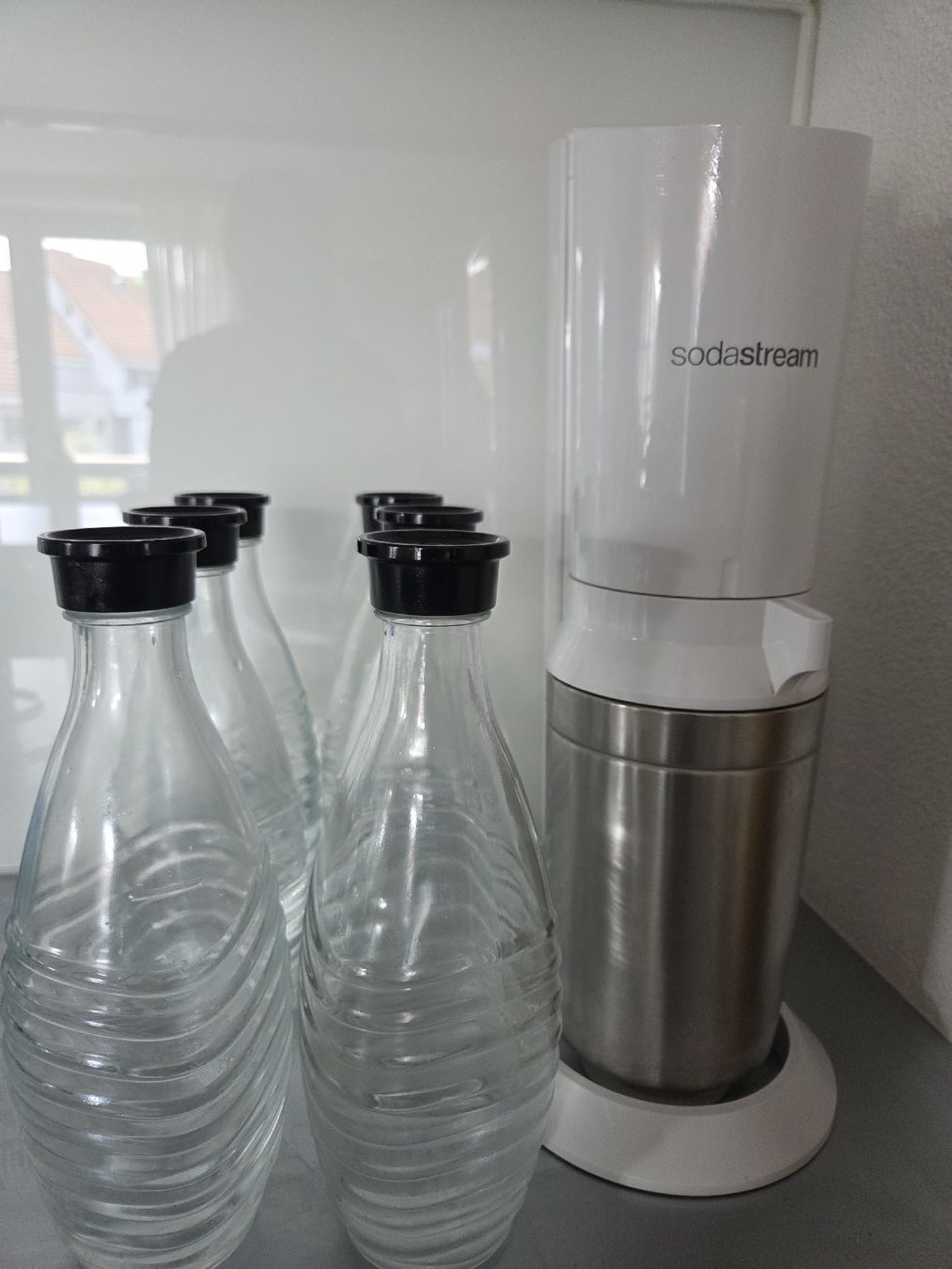 Sodastream Küchengeräte: SodaStream, inkl 7 original Glasflaschen – Gebraucht aus Wallisellen von roo_9w5j 2