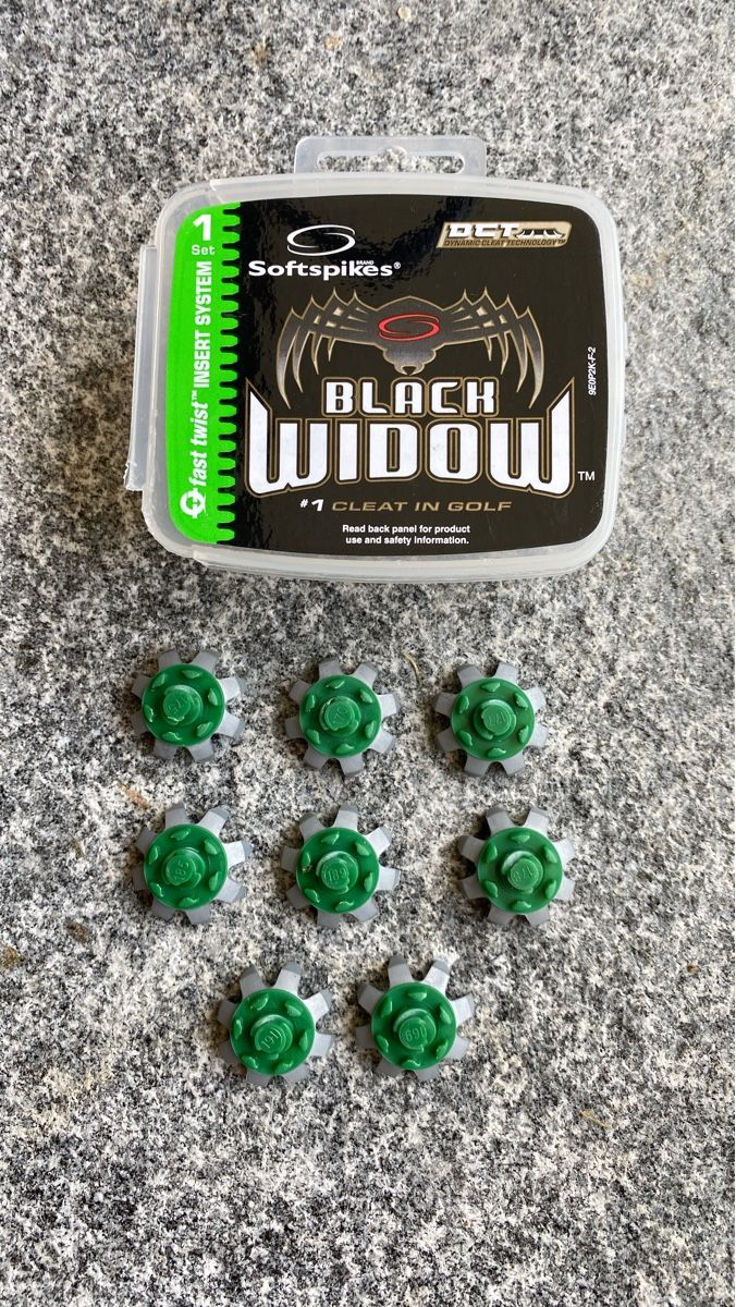 Selles & Accessoires: Softspikes Black Widow Golf Spikes – D'occasion à Burgdorf par gre_2ftz
