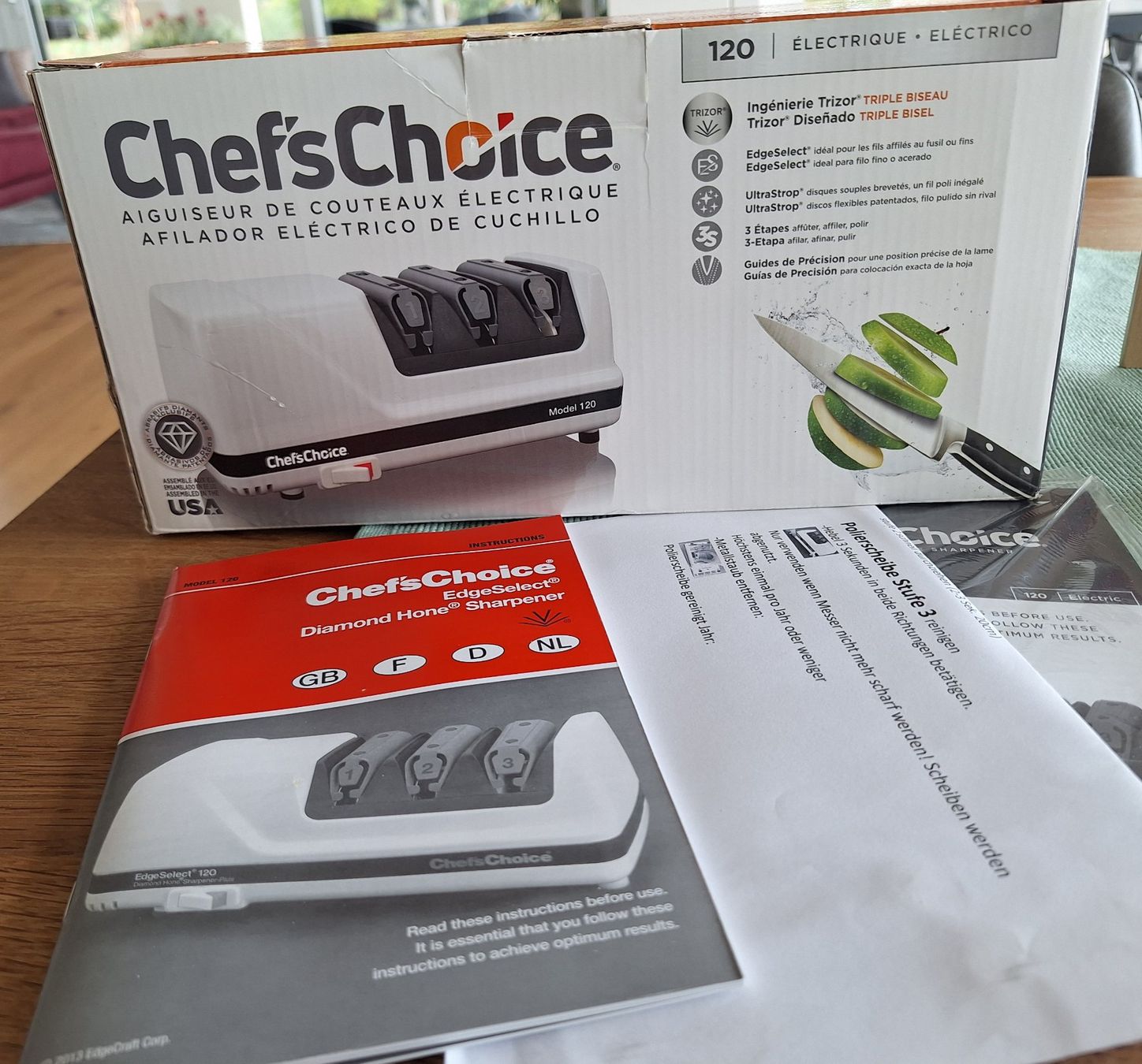 Elettrodomestici da cucina: Chef`sChoise - Elektrischer Messerschärfer – Usato da Klingnau venduto da martin.steinacher 2