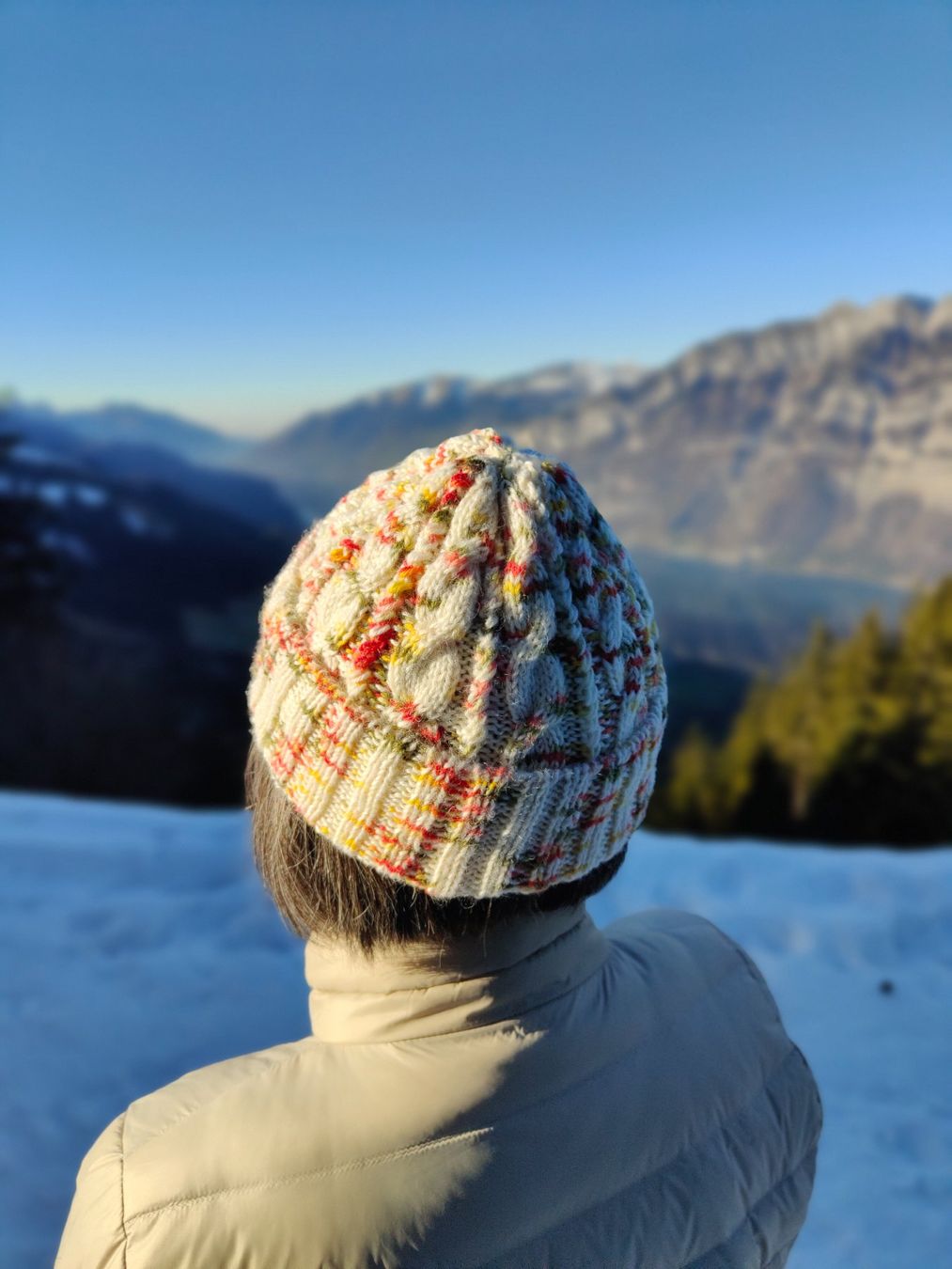 Copricapi, berretti & cappellini: Beanie, Einzelstück, handgestrickt – Nuovo e nell'imballaggio originale da Rümlang venduto da 21f 3
