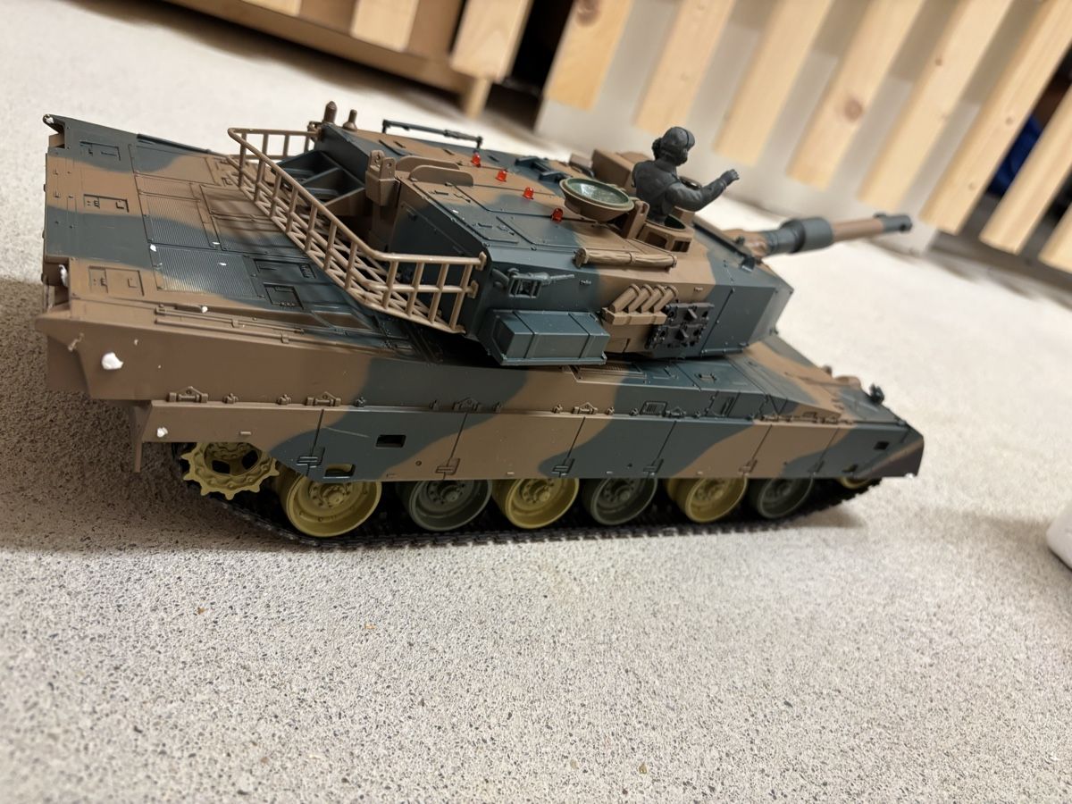 Modellismo RC: Spielzeugpanzer Tank Japan Type 90 – Usato da St. Gallen venduto da MaurinNiedermann 1