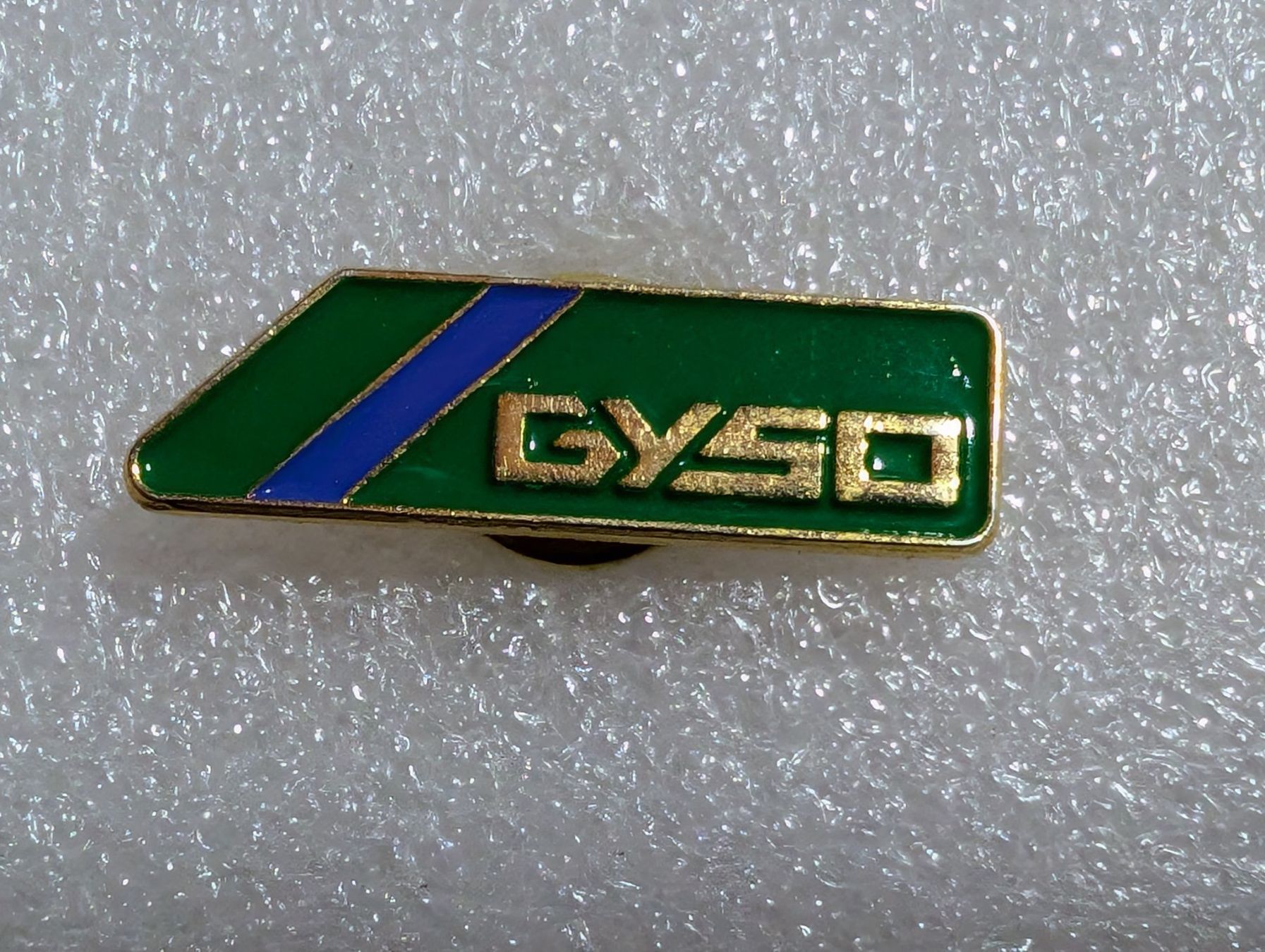 Plaquettes & Badges: Ansteckpin 246: Gyso – D'occasion à Oppligen par Pin-Fall-Shop
