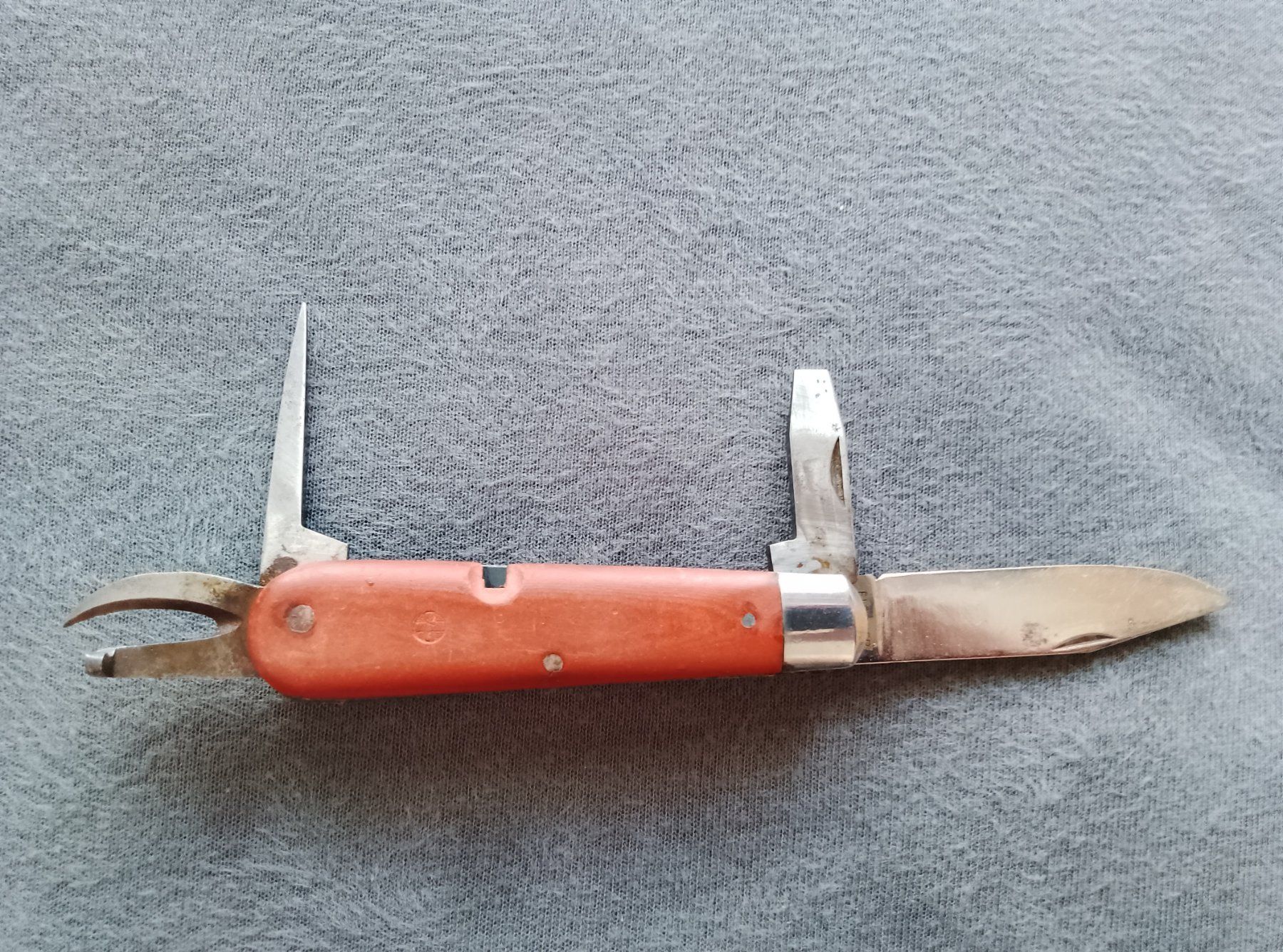 Schweizer Armee Taschenmesser: Soldatnemesser Elsener 1942 – Gebraucht aus Zermatt von Haspeklo