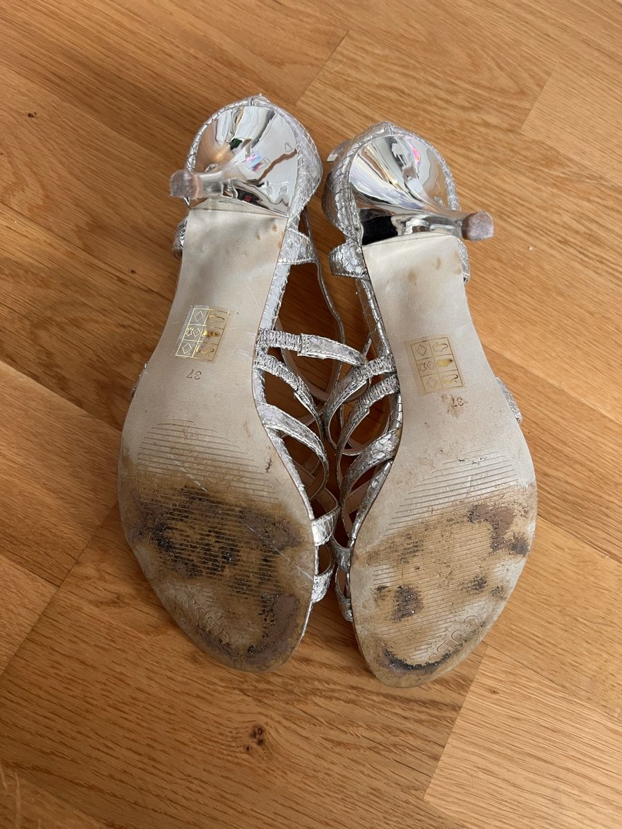 Guess Chaussures femmes: Guess Sandalen – D'occasion à Zürich par Dory84 2