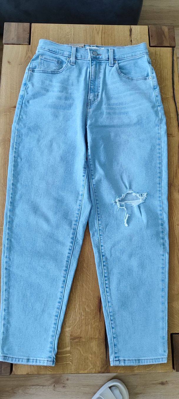 Levi's Jeans: Levis Mom Jeans neu29/27 – Nuovo e nell'imballaggio originale da Chur venduto da djovanna 1