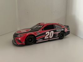 Nascar Toyota Camry Modellauto 1:24