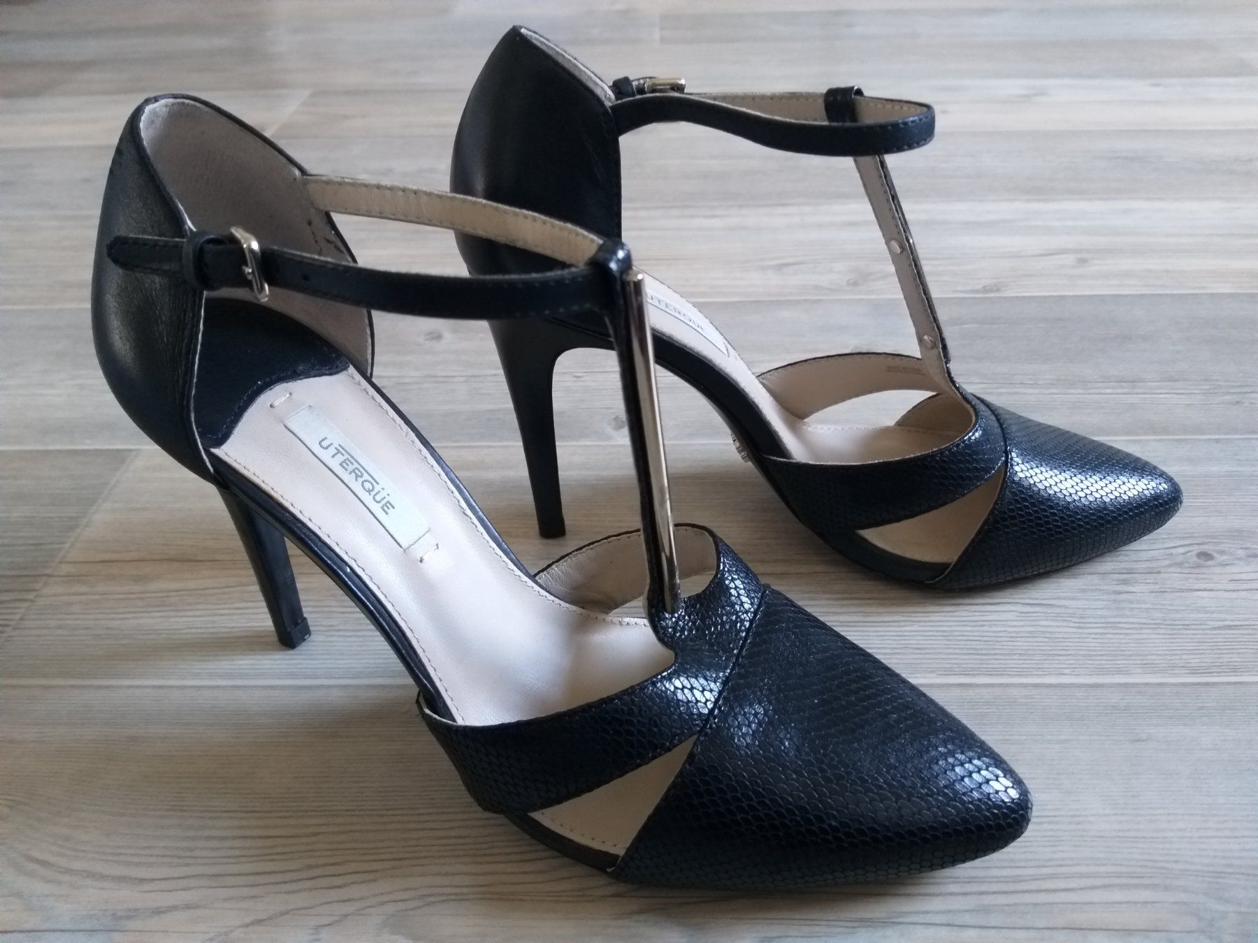 Scarpe da donna: UTERQÜE Chaussures / Schuhe pointure / Nummer 39 – Usato da Cossonay-ville venduto da Super-Price-Quality 1
