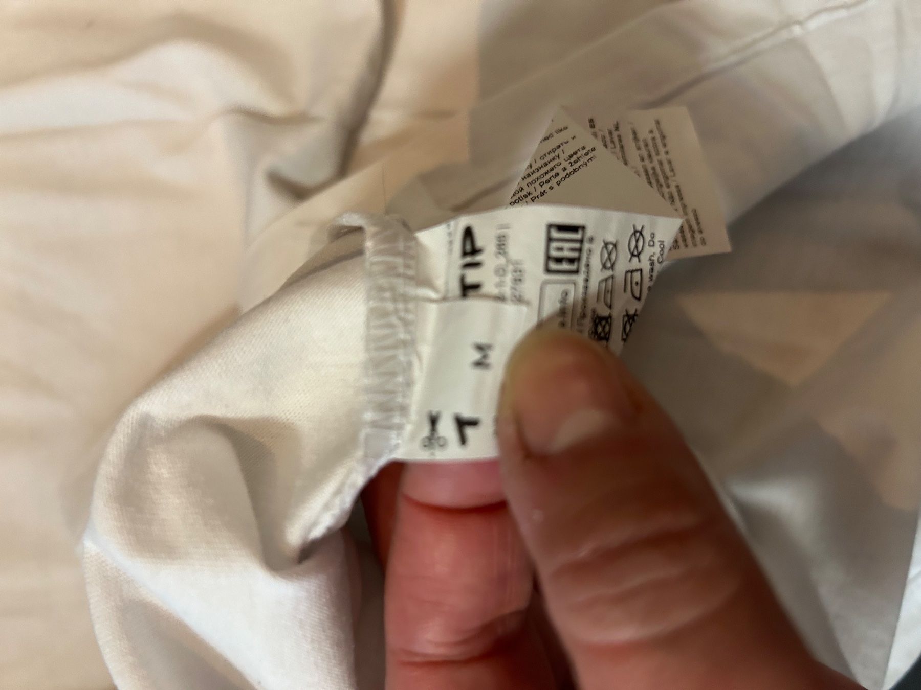 Blusen, T-Shirts & Tops: T-shirt sans manches / T. M – Gebraucht aus Daillens von guisepa 4