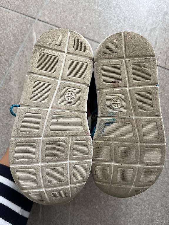 Schuhe für Jungen: Sadalen Kangaroos, 25 – Gebraucht aus St-Prex von buc_y6n7 2