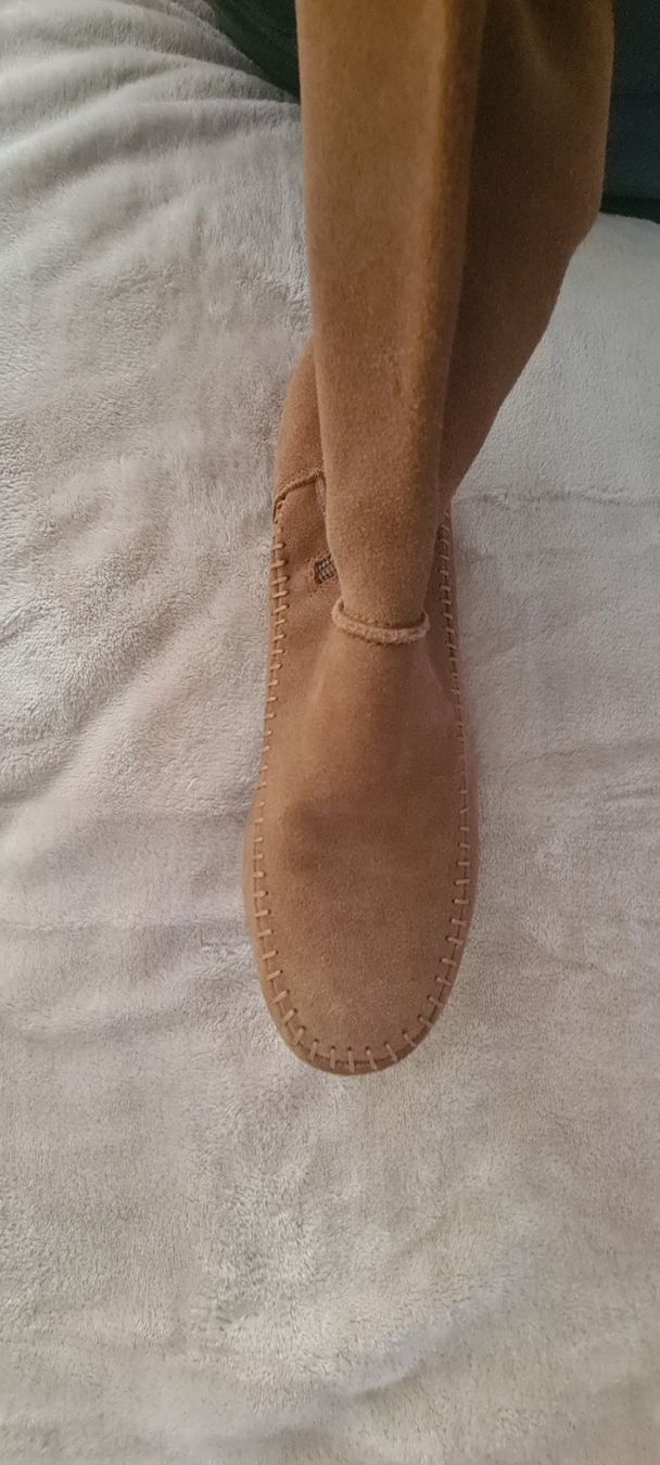 Sisley Scarpe da donna: Overknee Wildleder Stiefel Sisley – Usato da Allschwil venduto da Virgo 1