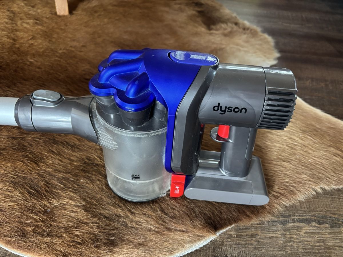 Dyson Aspirapolveri & Accessori: Aspirateur Dyson  – Usato da Mézières VD venduto da P-M-C 1