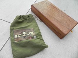 Animanca Spiel mit Holzbox und Steinen