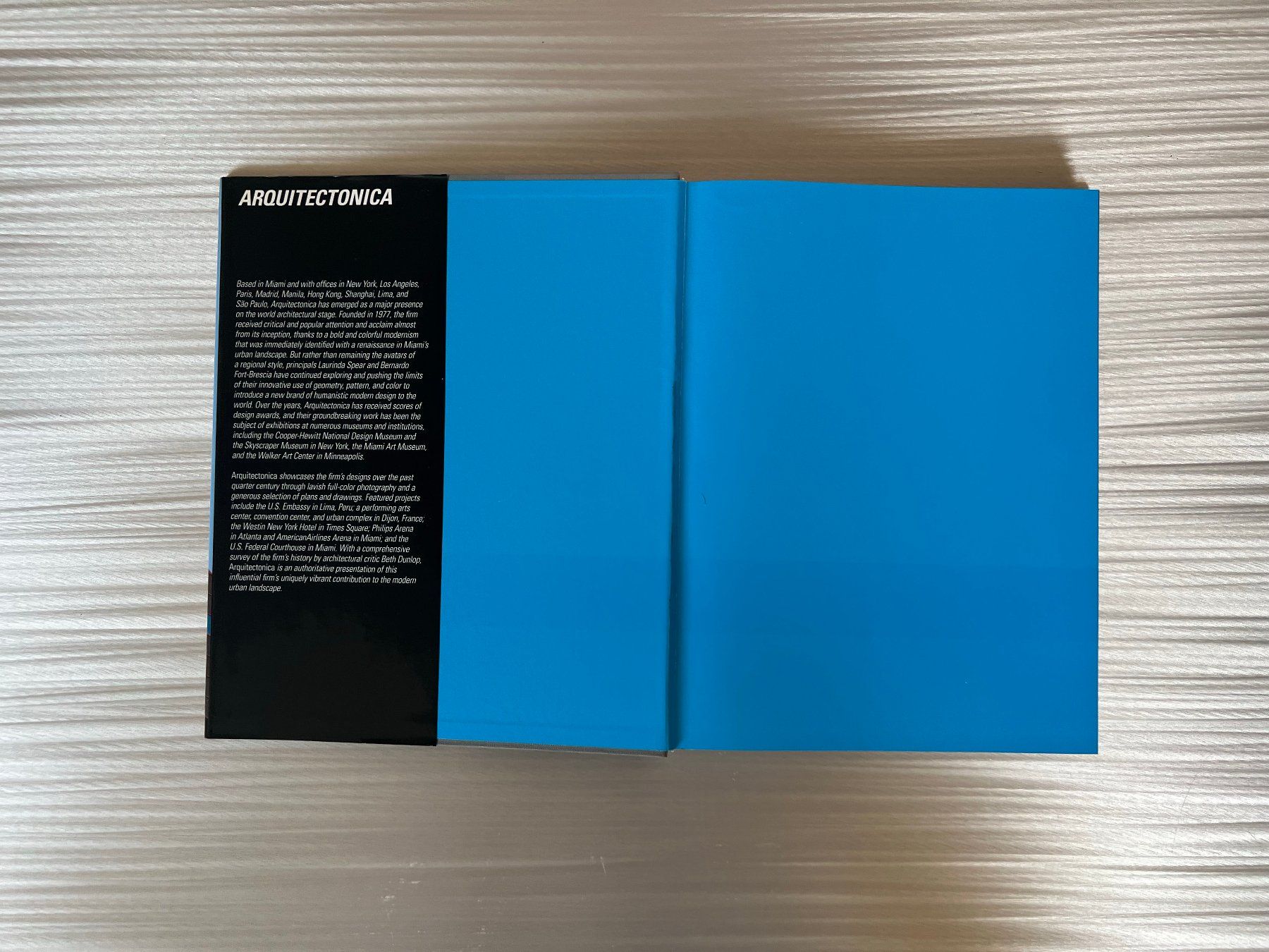 Livres: Architecture book: Beth Dunlop - Arquitectonica – D'occasion à Zürich par Abost 1