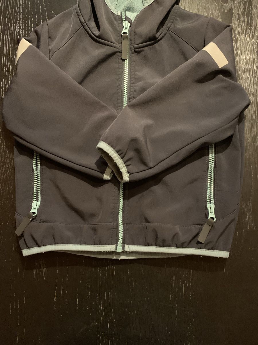 Jacken & Mäntel: Softshelljacke Migros Gr. 98/104 – Gebraucht aus Klosters von ari_6y9m 2