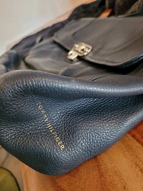 Tommy Hilfiger Borse: Tommy Hilfiger Ledertasche – Nuovo e nell'imballaggio originale da Liebefeld venduto da S.Chiara 3