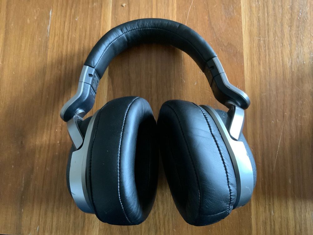 Sony MDRHW700 Wireless Headphones Kaufen auf Ricardo