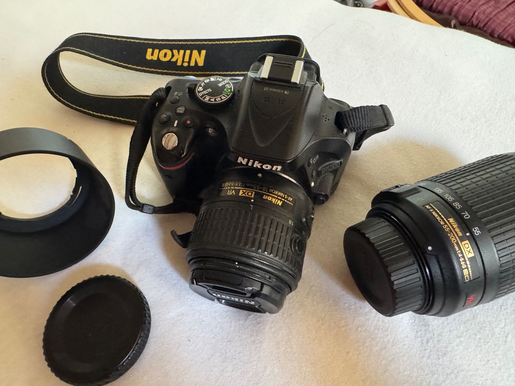 Nikon Kamera: Nikon Kamera inkl. zwei Objektiven – Gebraucht aus Chur von sin_9hnm