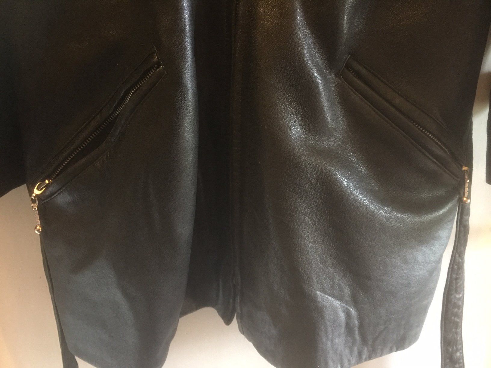 Cappotti: schöne Lederjacke/ Mantel schwarz Gr. 40 – Usato da Bolligen venduto da Astrophysiker06 2