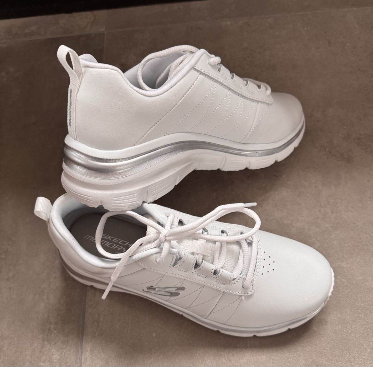 Skechers Scarpe da donna: Sketchers Gr. 38.5 – Nuovo (secondo la descrizione) da Buchs SG venduto da Scheni71