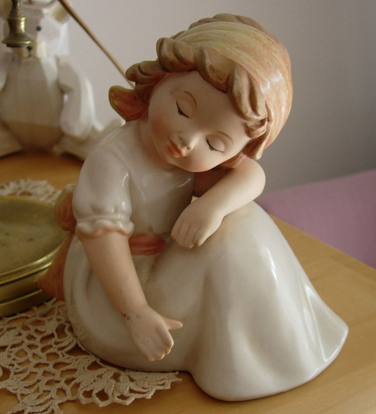 Figuren: PORZELLAN Figur - Mädchen – Gebraucht aus Basel von Grbina64