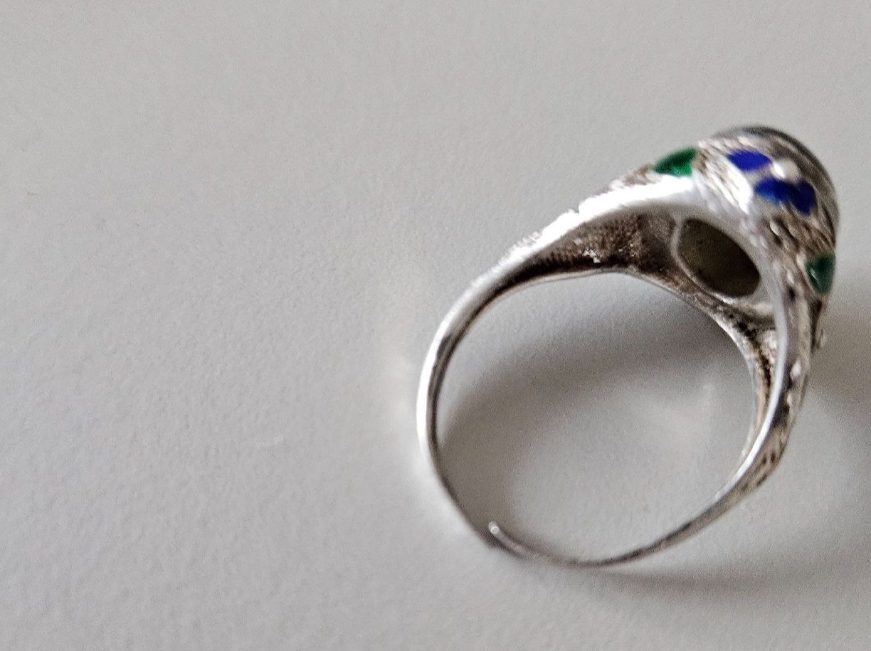 Ringe: Silberring mit grünem Edelstein und Emaille, Gr. 57 – Defekt aus Urdorf von Colina 2