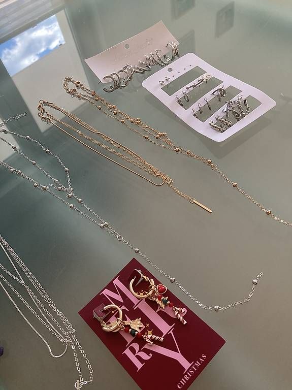 Autres bijoux: Modeschmuck – Neuf (Voir description) à Grächen par jan_9wyc 2