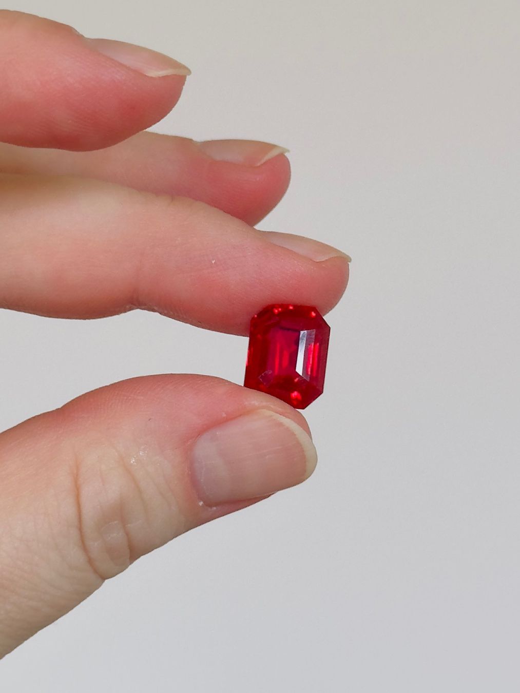 Pietre preziose: 8.10 Ct Loose Gemstone Certified – Nuovo e nell'imballaggio originale da Genève venduto da AWWA 6
