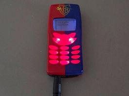 FC Basel NOKIA 8210, Original FCB Natel mit Original Verp.