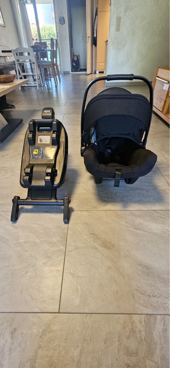 Bugaboo Seggiolini per auto: Babyschale Bugaboo inkl. Joie Station – Usato da Kloten venduto da tyrael93