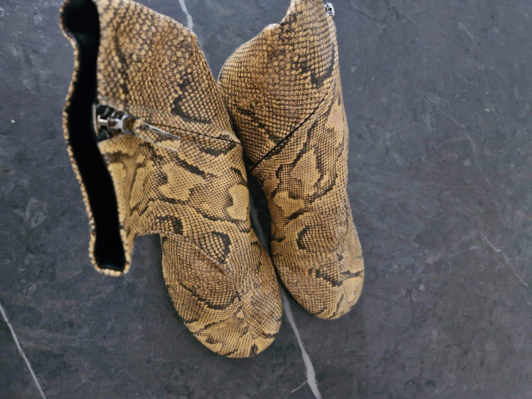 Isabel Marant Chaussures femmes: Isabel Marant Stiefeletten Schlangenmuster Gr 41 – D'occasion à Zuerich par askica 1