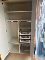 Kleiderschrank mit Spiegel