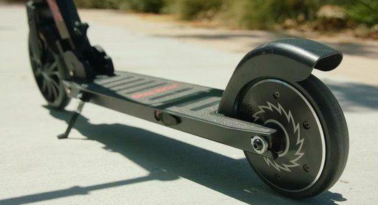 Kickboard: Trottinette électrique Razor Power A5 – Usato da Gorgier venduto da Famiro 3