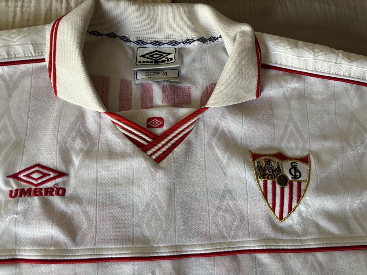 Umbro Canottiere & Pantaloni: Sevilla n33 maillot – Usato da Le Grand-Saconnex venduto da focamix 1