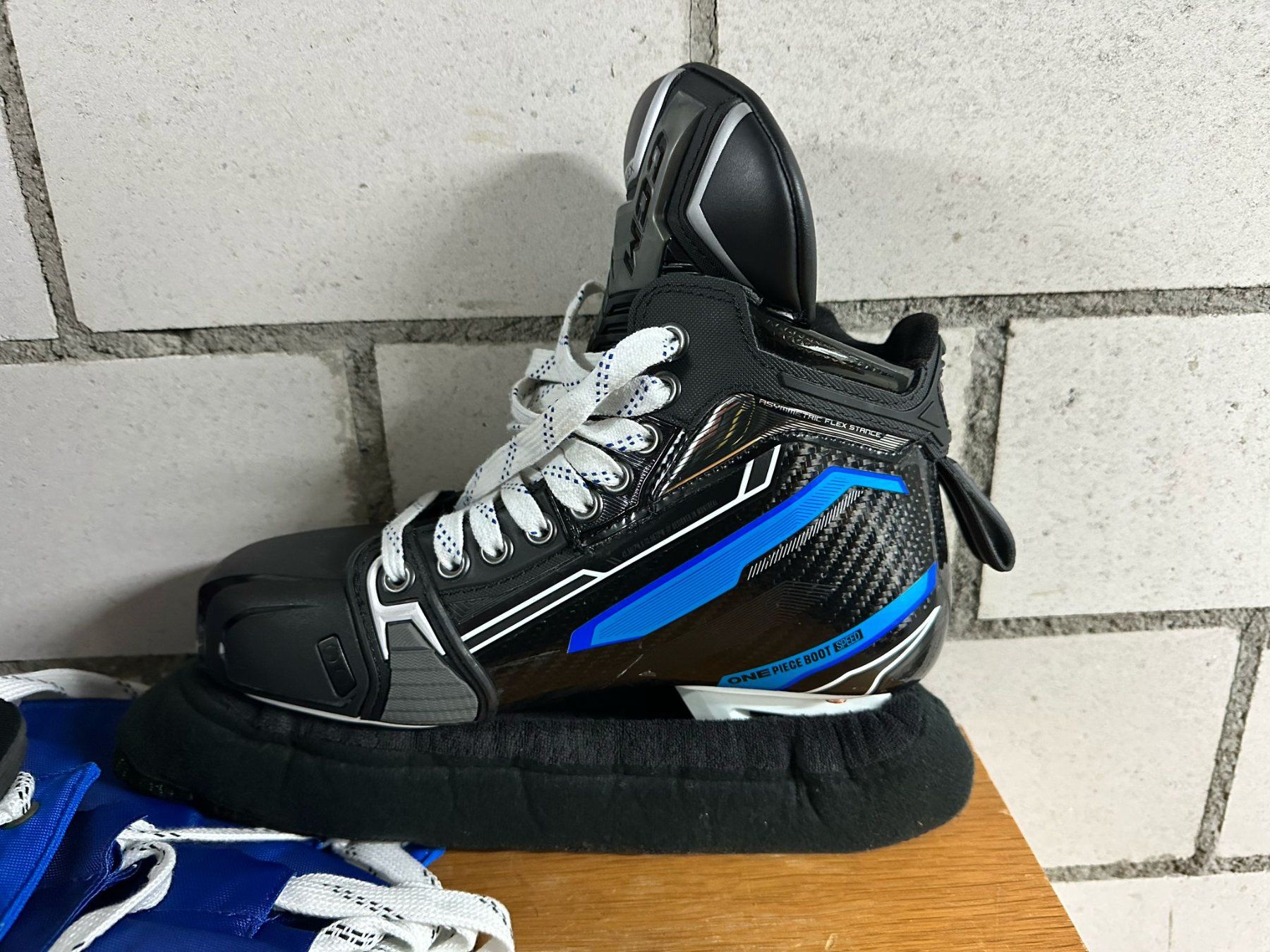 Ccm Pattini da ghiaccio: CCM EFLEX 6 PRO Goalie Skate – Nuovo e nell'imballaggio originale da Cham venduto da Fabendin01 1