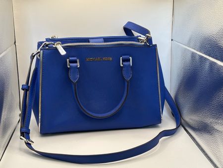Sac bleu Michael Kors - 26 cm x 29 cm x 9 cm