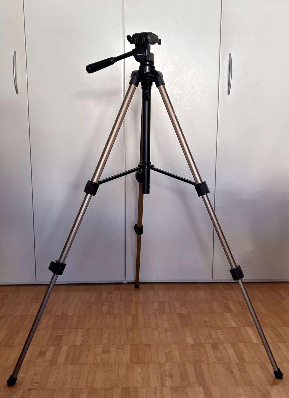 Velbon Stative & Stativköpfe: Stativ Velbon CX 540 mit Tasche – Gebraucht aus Stans von riduca
