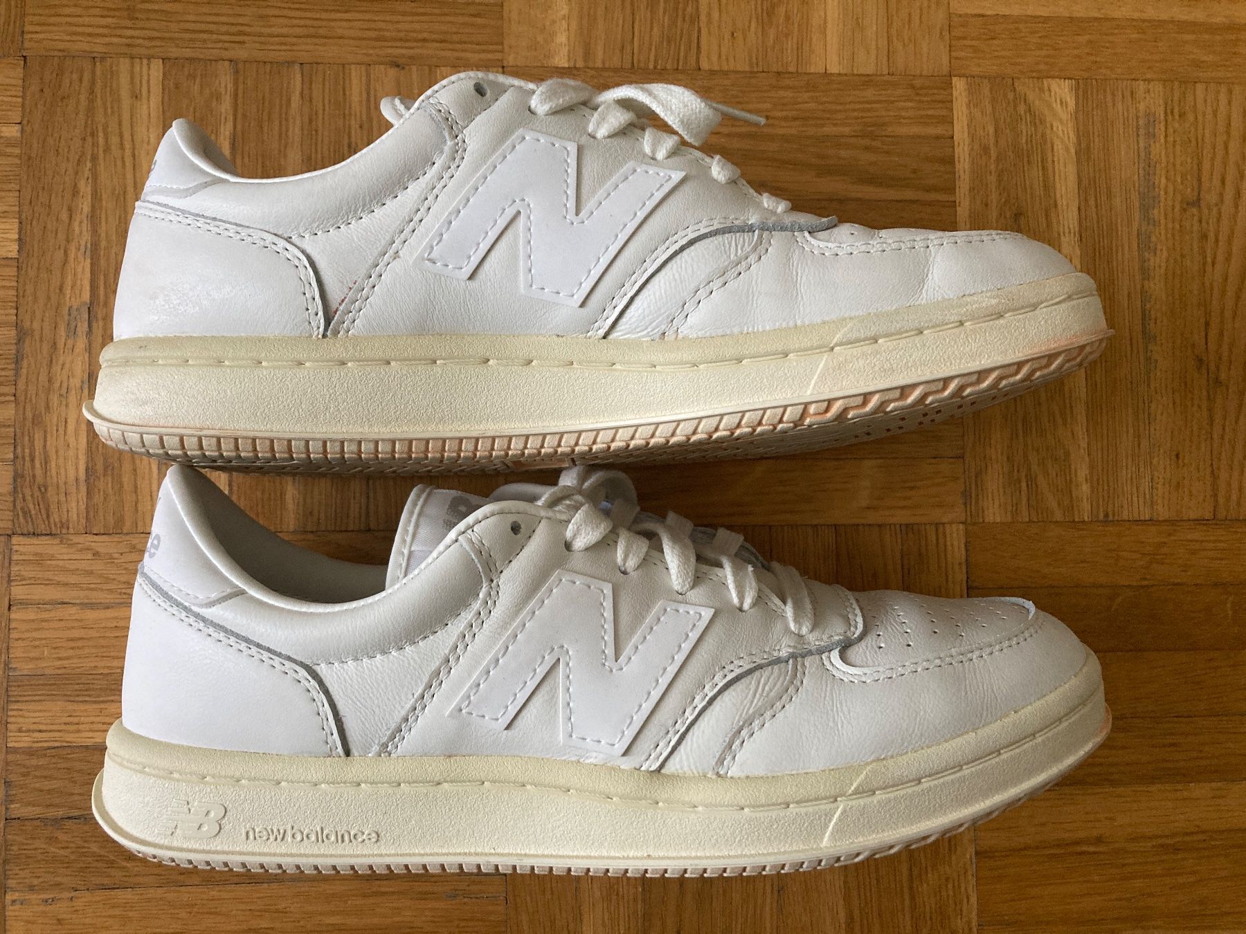 New Balance Herrenschuhe: New Balance U T500 Leather Freizeitschuhe – Gebraucht aus Genthod von daz_world