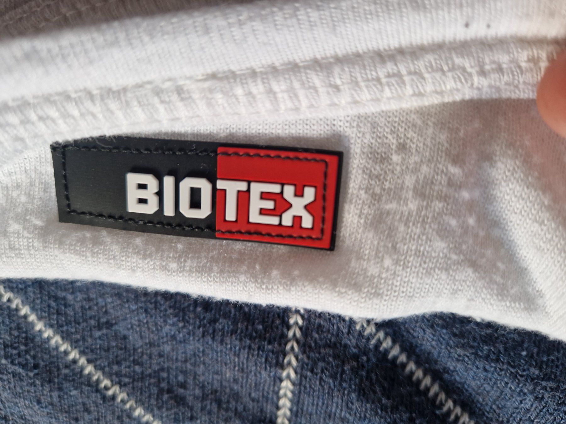 Unterwäsche: 2er Pack Biotex Thermo Shirts, Weiss, Grösse L – Gebraucht aus MUEHLAU von ibo_5c7d 1