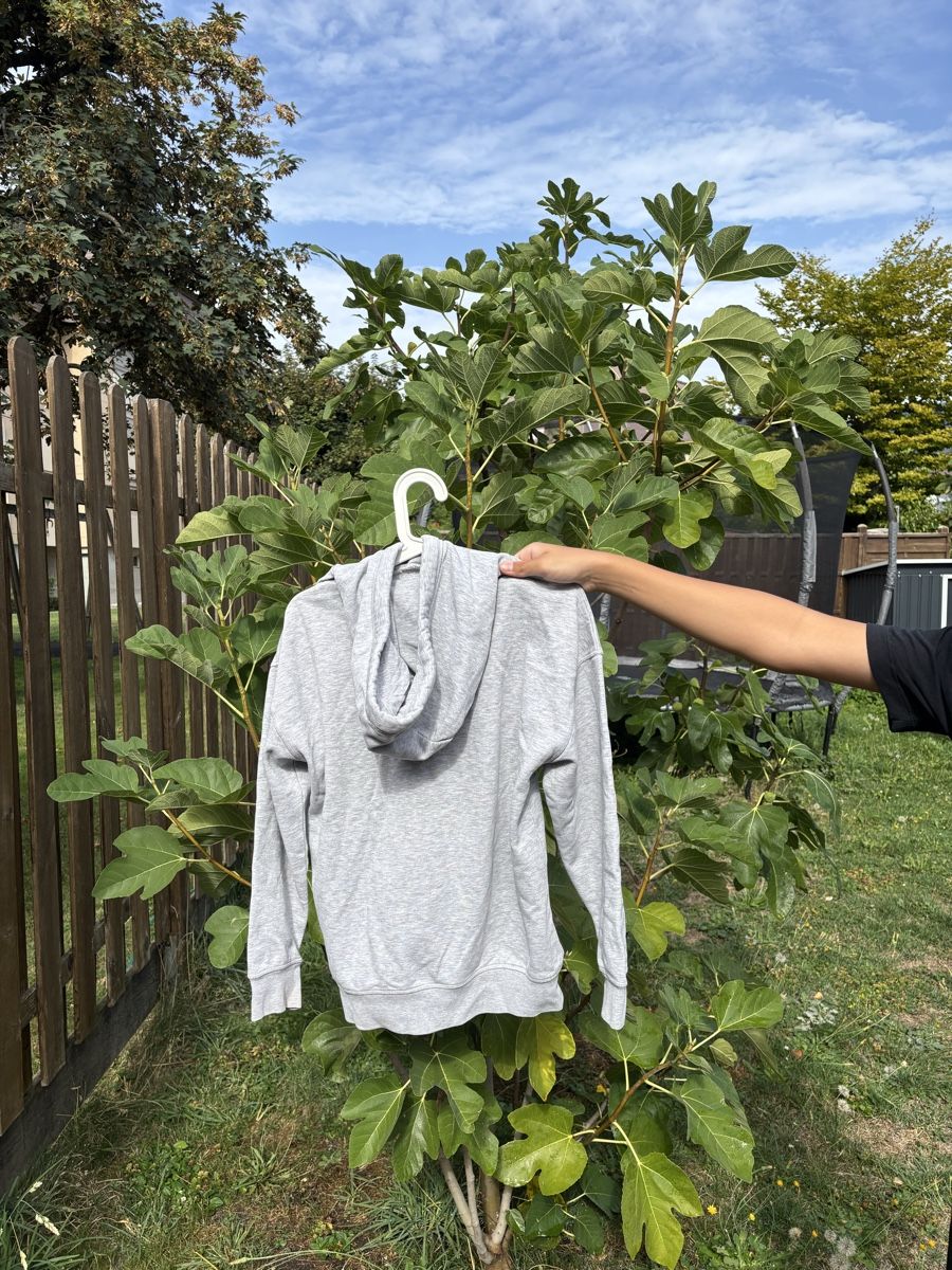 Next Maglioni & Felpe: Sweat-shirt gris taille 152cm – Usato da Colombier NE venduto da mpochon 1