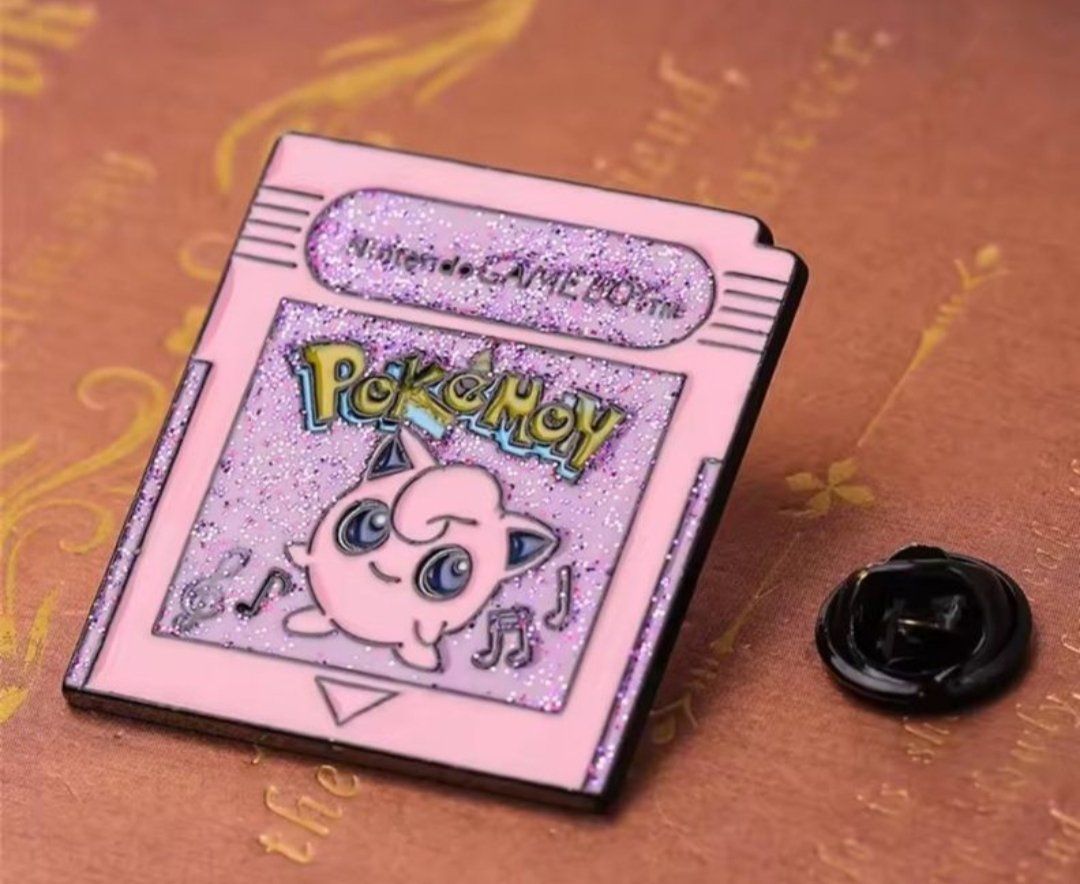 Placchette & Badge: Pin Pokémon Gameboyspiel mit Pummeluff – Nuovo (secondo la descrizione) da Köniz venduto da Pinscollect