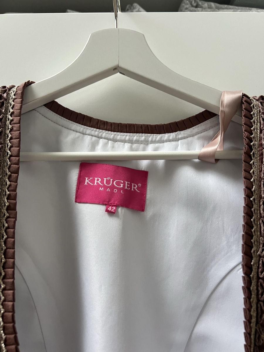 Krüger Vestiti: Trachtenkleid Krüger – Usato da Luzern venduto da sydney01. 3