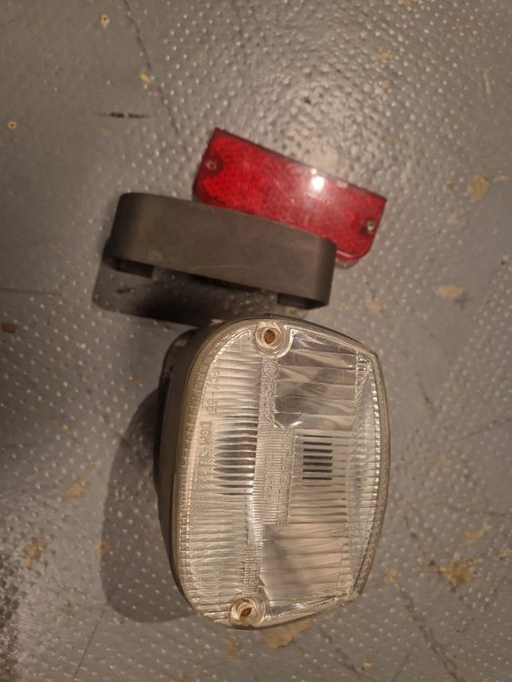 Phare Arrière Complet Gris Pour Piaggio Ciao, PX, Bravo – Compatible Plusieurs Modèles