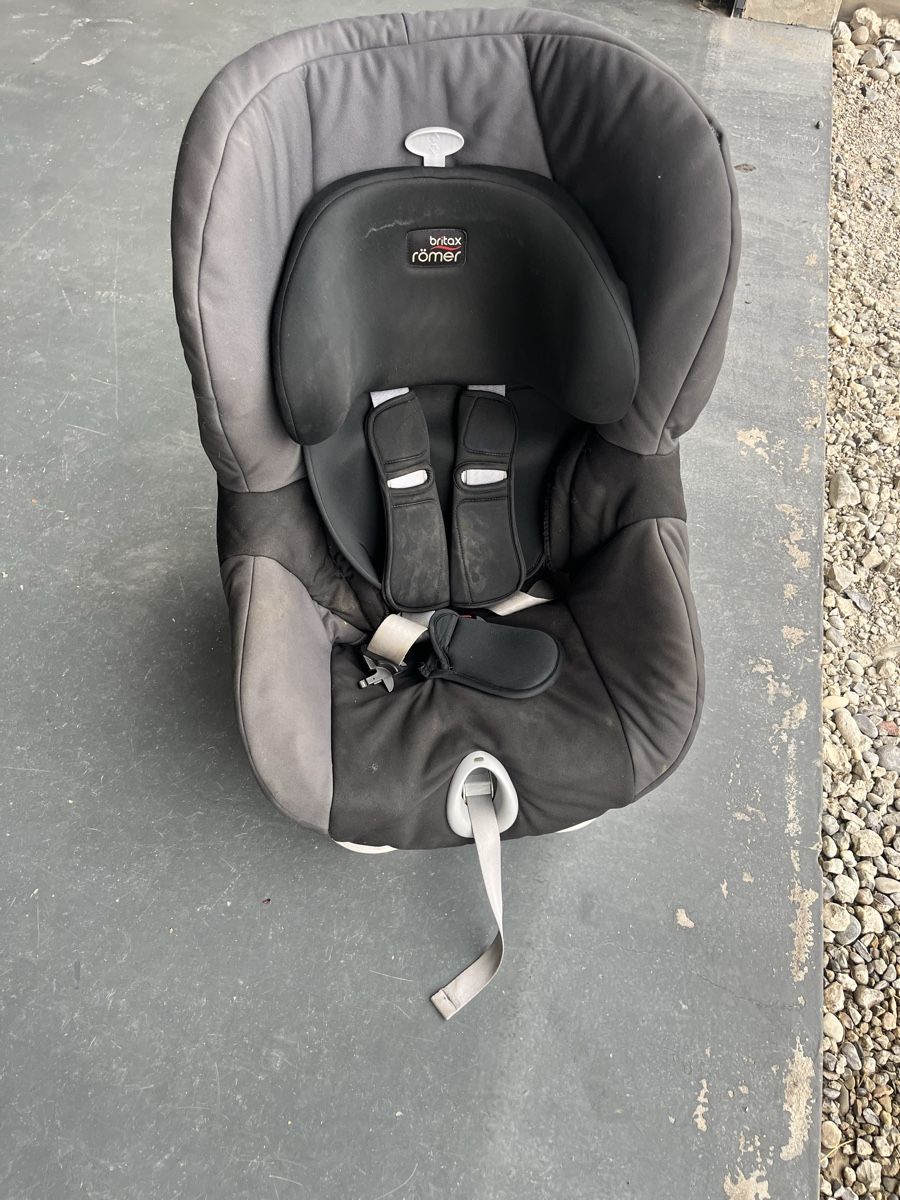 Britax Römer Seggiolini per auto: Kindersitz Römer Britax – Usato da Zuzgen venduto da Mrpropper417