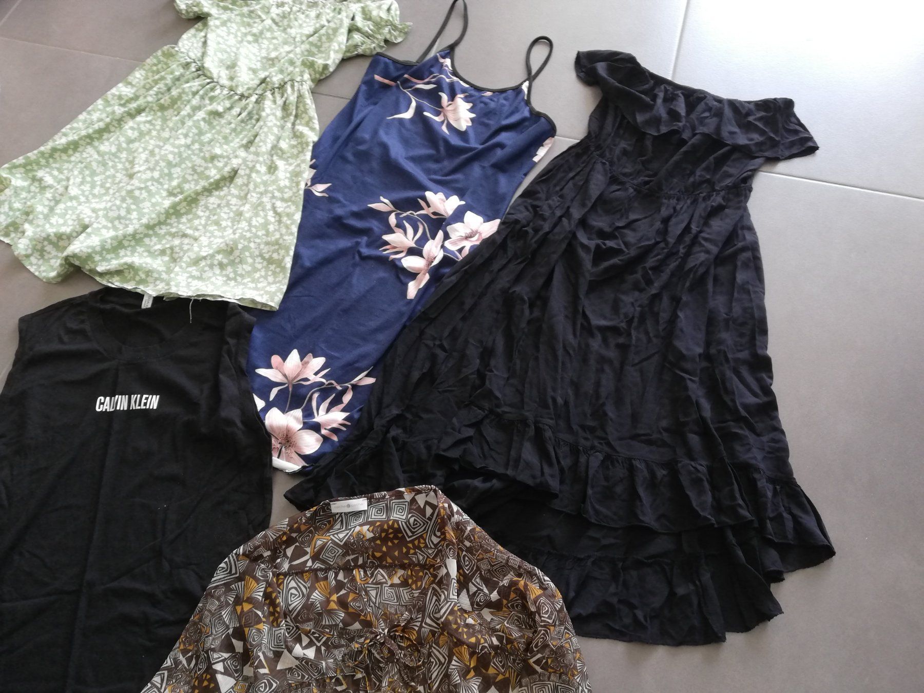 Lotti di vestiti: verschiedene Kleider Gr M-L – Usato da Untersiggenthal venduto da Marlen59 3